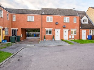 Terraced house to rent in Avocet Way, Bicester OX26