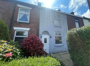 Terraced house to rent in Bolton Road, Radcliffe M26