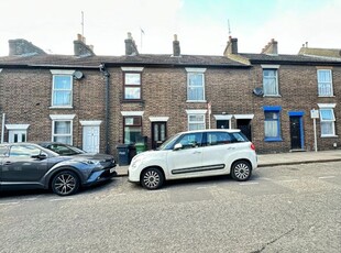 Terraced house to rent in High Town Road, Luton, Bedfordshire LU2