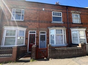 Terraced house to rent in London Road, Oadby LE2