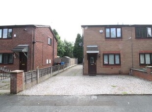Terraced house to rent in Longford Street, Manchester M18