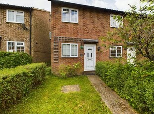 Terraced house to rent in Maple Drive, East Grinstead, West Sussex RH19