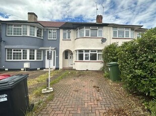 Terraced house to rent in Slough, Berkshire SL2