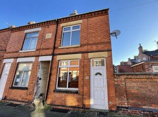 Terraced house to rent in Station Street, Loughborough LE11