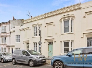 Terraced house to rent in Temple Street, Brighton BN1