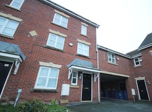 Town house to rent in Brigadier Drive, West Derby, Liverpool L12