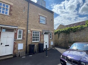 Town house to rent in Madison Court, West Street, Crewkerne TA18