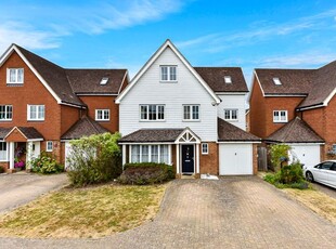 Town house to rent in Manley Boulevard, Snodland, Kent. ME6