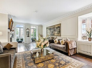 Town house to rent in Upper Brook Street, Mayfair W1K