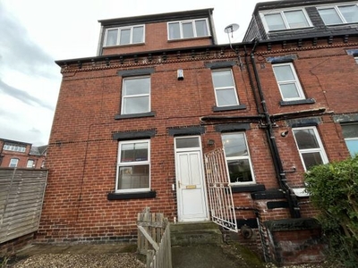 4 bedroom end of terrace house for sale Leeds, LS4 2JP