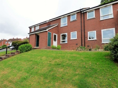 1 bedroom flat for sale in Hamble Close, Worcester, WR5