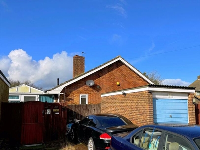 2 bedroom semi-detached bungalow for sale in Percival Crescent, Eastbourne, BN22