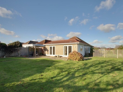 3 bedroom detached bungalow for sale in Thakeham Drive, Goring-By-Sea, Worthing, BN12