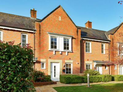 3 bedroom terraced house for sale in Chilbolton Avenue, Winchester, Hampshire, SO22