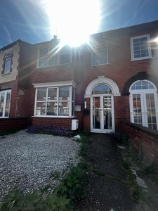 5 bedroom terraced house for sale in Littlemoor Lane, Doncaster, South Yorkshire, DN4
