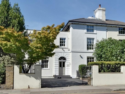 5 bedroom terraced house for sale in Shooters Hill Road, Blackheath, SE3