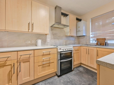 Flat in Wydeville Manor Road, Bromley, SE12