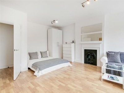 Studio Apartment For Rent In London