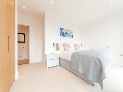 1 Bedroom Apartment For Sale In 1 Winchester Square, London