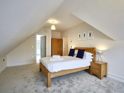 1 Bedroom Flat For Rent In Maidenhead, Berkshire
