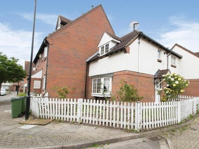 1 Bedroom Semi-detached House For Sale In London