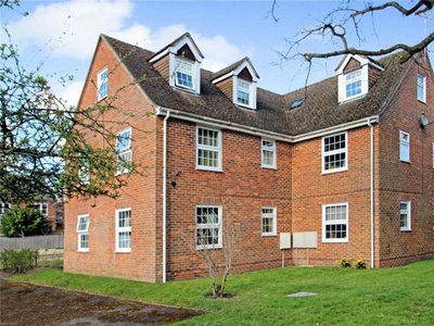 2 Bedroom Apartment For Sale In Hungerford, Berkshire