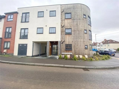 2 Bedroom Apartment For Sale In Kingswood, Bristol