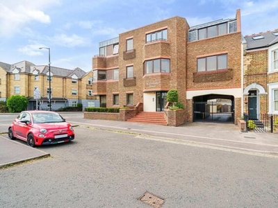 2 Bedroom Apartment For Sale In St. Leonards House