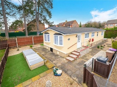 2 Bedroom Bungalow For Sale In Sleaford, Lincolnshire