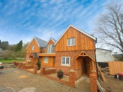 2 Bedroom End Of Terrace House For Sale In Usk , Monmouthshire