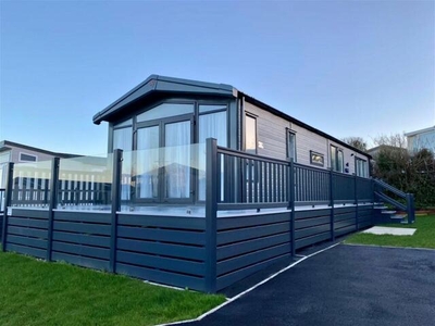 2 Bedroom Lodge For Sale In Cornwall