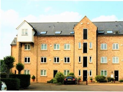 3 Bedroom Apartment For Rent In Buckden, St Neots