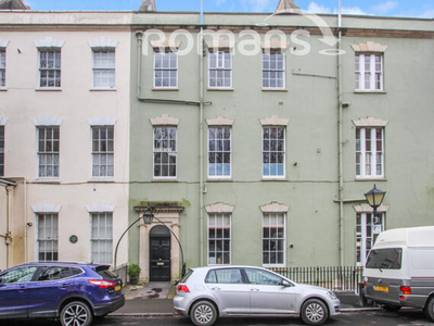 3 Bedroom Apartment For Rent In Clifton