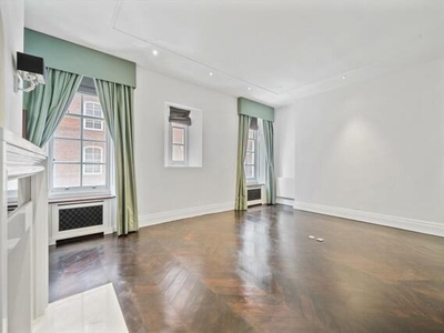 3 Bedroom Apartment For Sale In Kensington Gore, Knightsbridge