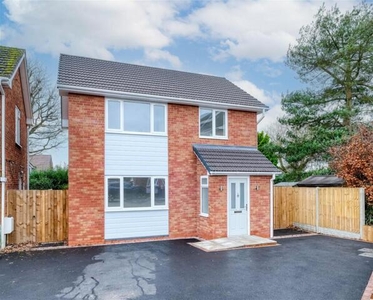 3 Bedroom Detached House For Sale In Astwood Bank