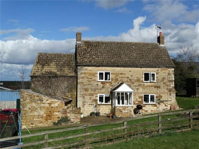 3 Bedroom Detached House For Sale In Grimscote, Northamptonshire
