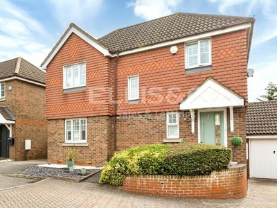 3 Bedroom Detached House For Sale In Mill Hill, London