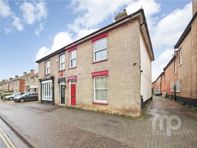 3 Bedroom Semi-detached House For Sale In Attleborough