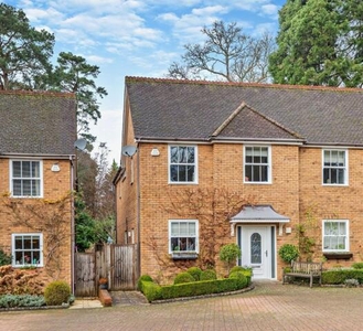 3 Bedroom Semi-detached House For Sale In Hindhead