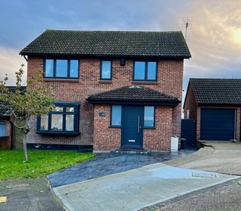 4 Bedroom Detached House For Sale In Pitsea,basildon