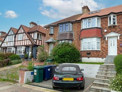 4 Bedroom Semi-detached House For Sale In Edgware