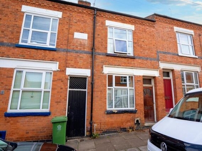 4 Bedroom Terraced House For Sale In Knighton Fields, Leicester