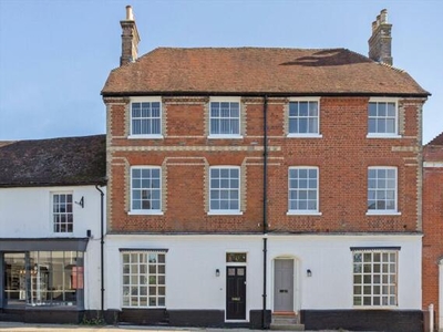 4 Bedroom Town House For Sale In Hook, Hampshire