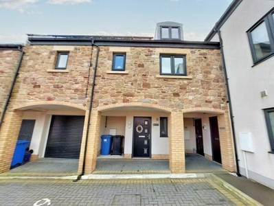 4 Bedroom Town House For Sale In Seahouses, Northumberland
