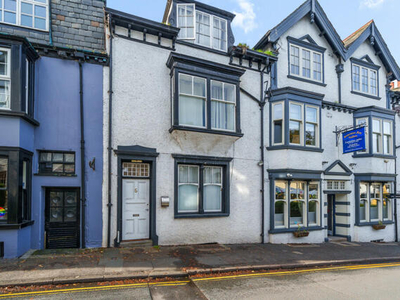 5 Bedroom Terraced House For Sale In Bowness-on-windermere
