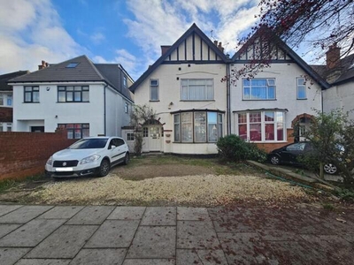 6 Bedroom Semi-detached House For Sale In Mill Hill