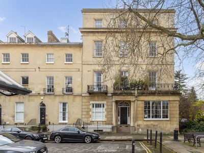 2 bedroom property for sale in 4 Suffolk Place, Cheltenham, GL50