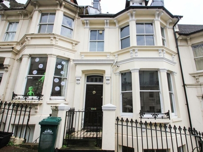 6 bedroom house for rent in Roundhill Crescent, Brighton, BN2