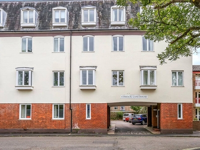 Lower Brook Street, Winchester, Hampshire, SO23 3 bedroom maisonette in Winchester