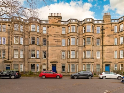 2 bed ground floor flat for sale in Trinity